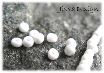 Seed Beads Vit Opak 8/0 20g